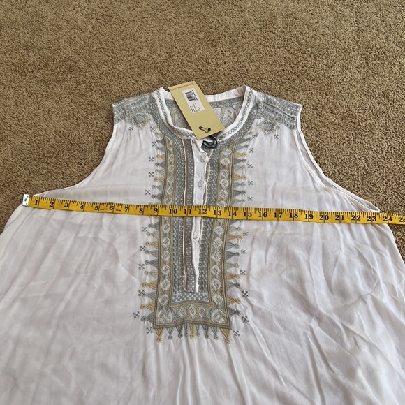 NWT! BIYA Johnny Was Size L white Saverio rayon embroidered top - Picture 12 of 13